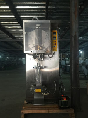 220V-380V/50HZ-60HZ macchina di riempimento a tensione per l'imballaggio e il riempimento automatico dei sacchi d'acqua